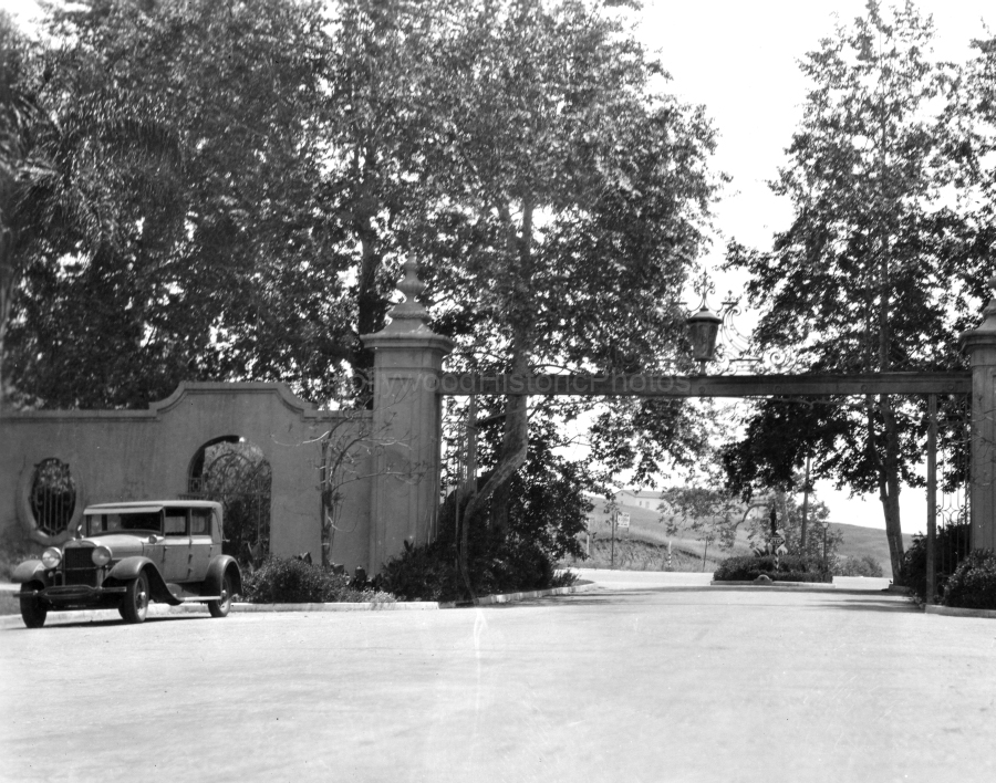 Bel-Air East Gate 1931 2 WM.jpg